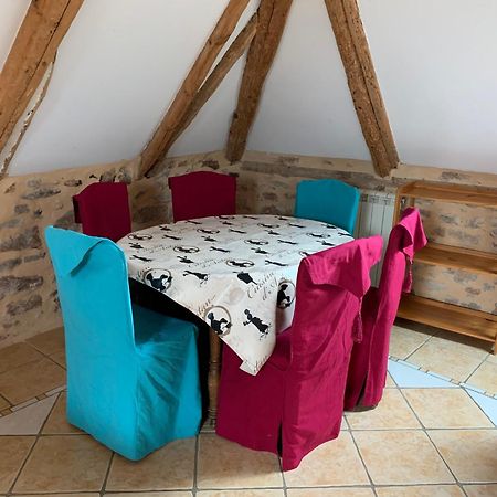 Cafe De La Place Gite & Chambres D'Hotes "Lou Pastre" Lanuejols  ภายนอก รูปภาพ